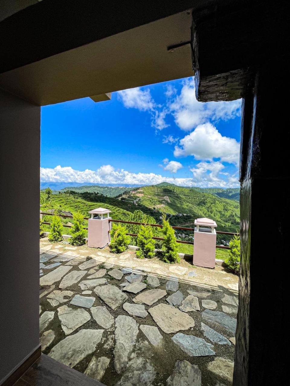 Bsr Farms Resort Pauri Dış mekan fotoğraf